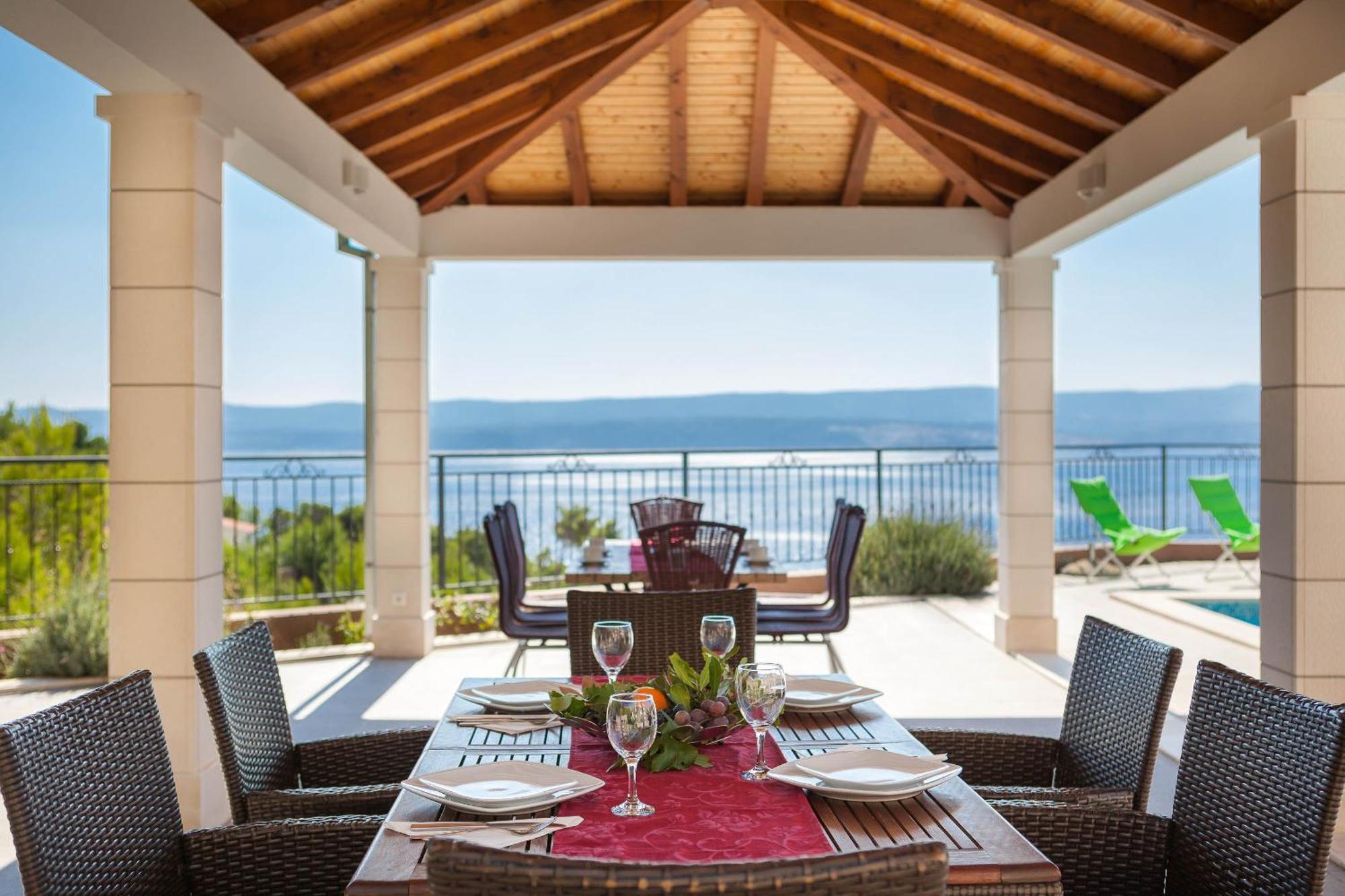 Beachfront Apartments Lara Omiš Exterior foto