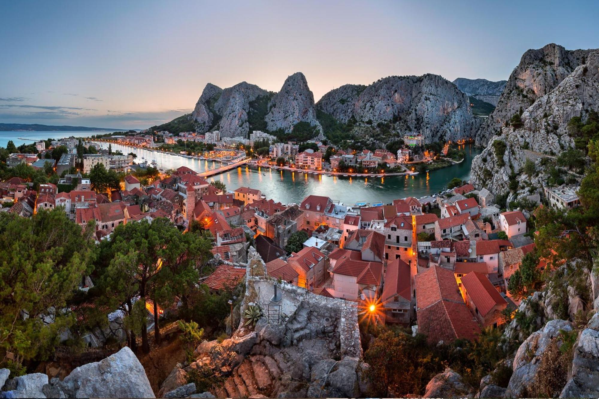 Beachfront Apartments Lara Omiš Exterior foto