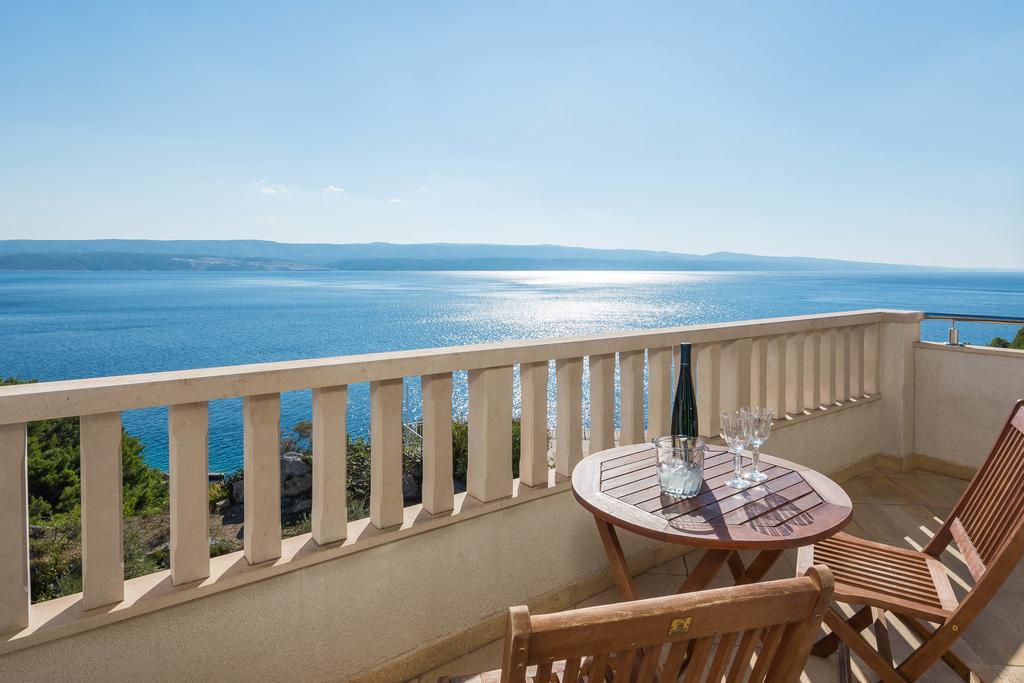 Beachfront Apartments Lara Omiš Exterior foto